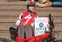 "Город для людей, а не для авто". Велосипедисты устроили под КГГА "лежачий" протест (фото)