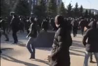 В Ингушетии протестуют против границ с Чечней (видео) В Ингушетии протестуют против границ с Чечней (видео)