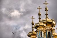 Российский священник травмировал годовалого ребенка при крещении (видео)